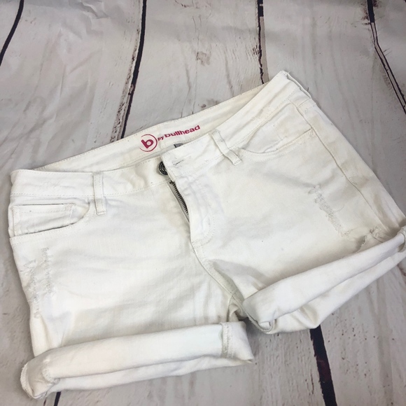 Bullhead Pants - Bullhead White Distressed Shorts